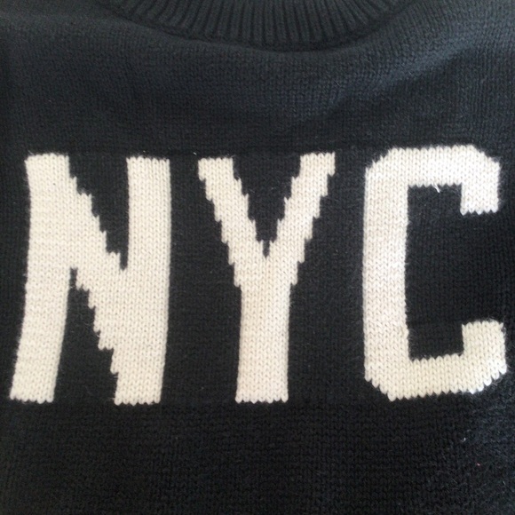 PINK VICTORIAS SECRET NYC BLACK CREW NECK SWEATER SMALL - Picture 6 of 12